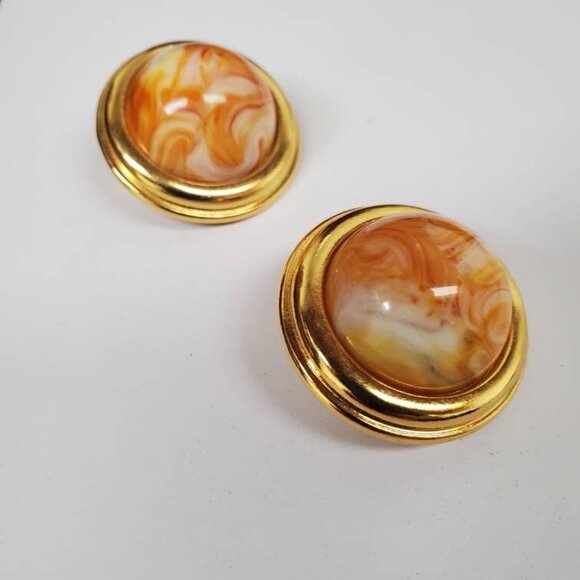 Vintage Signed Joan Rivers Dome Marble Motif Statement Clip-on Earrings - Picture 4 of 8